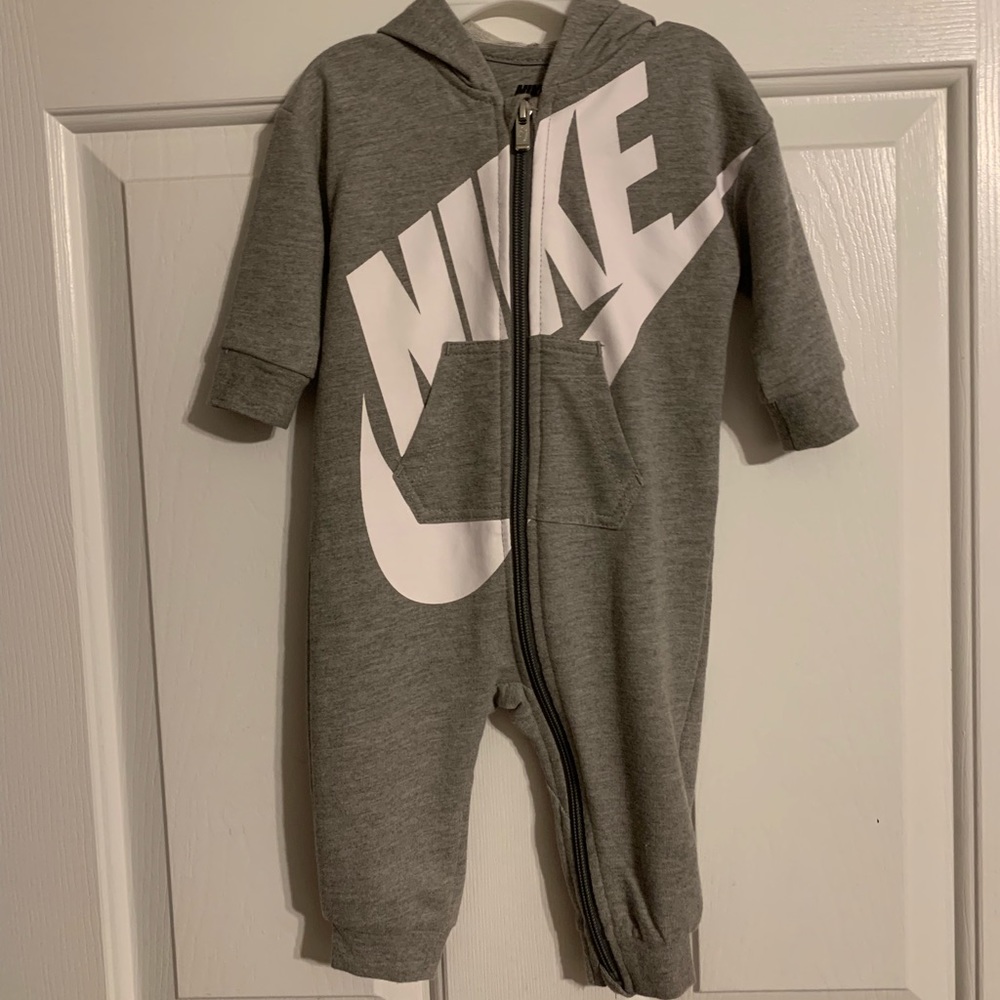 HP🧸 Nike Zipper Cover Up